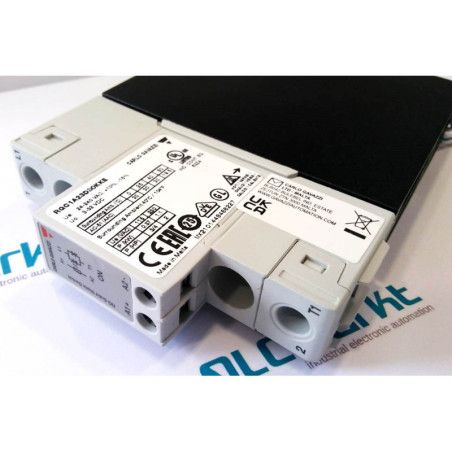 RGC1A23D30KKE SSR Relé estático a carril DIN con disipador 30A DC/AC